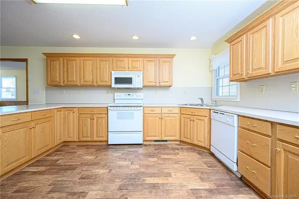 Mocksville, NC 27028,535 Sheffield RD