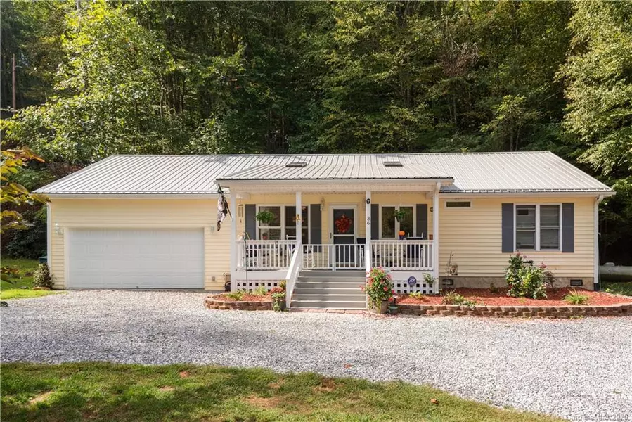 36 Woodmore DR, Waynesville, NC 28785