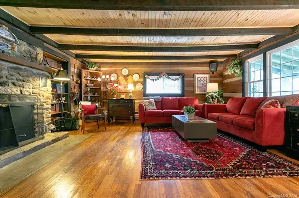 Mars Hill, NC 28754,292 Village LN