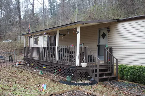 74 Thomas LN,  Bryson City,  NC 28713