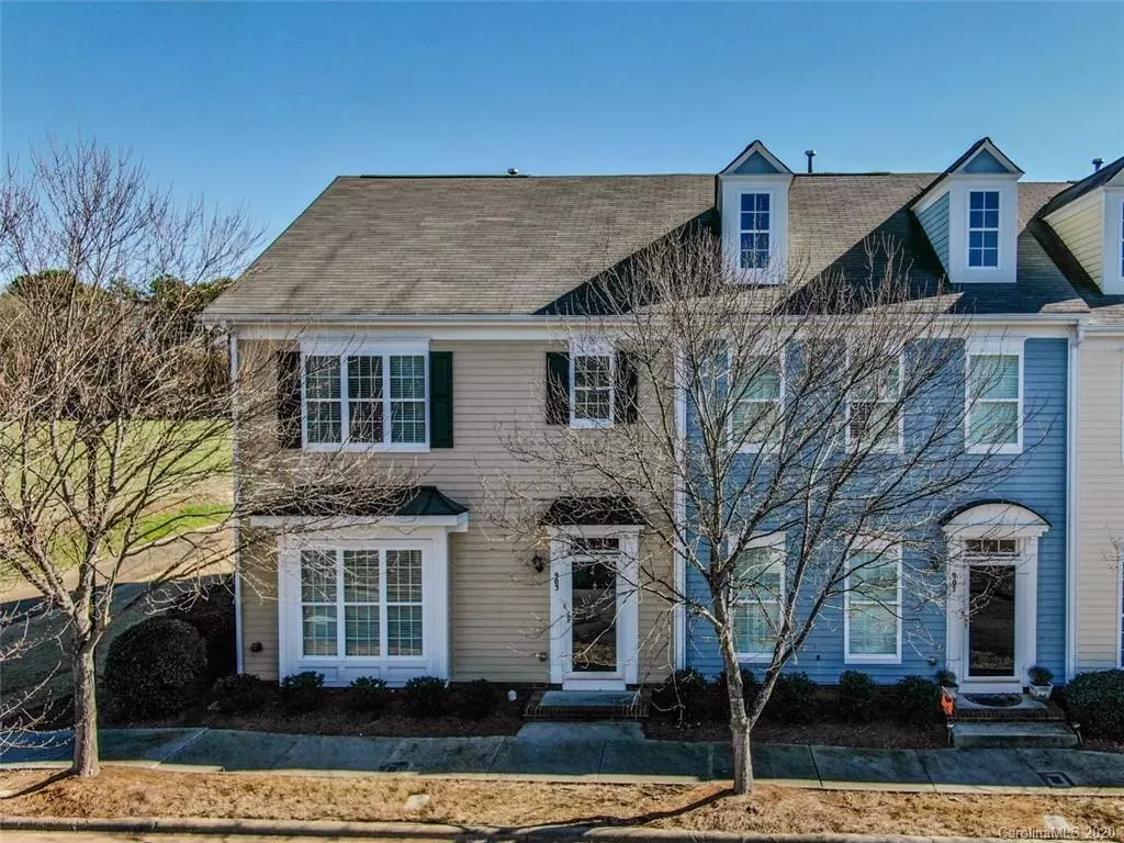 Huntersville, NC 28078,903 White Point DR