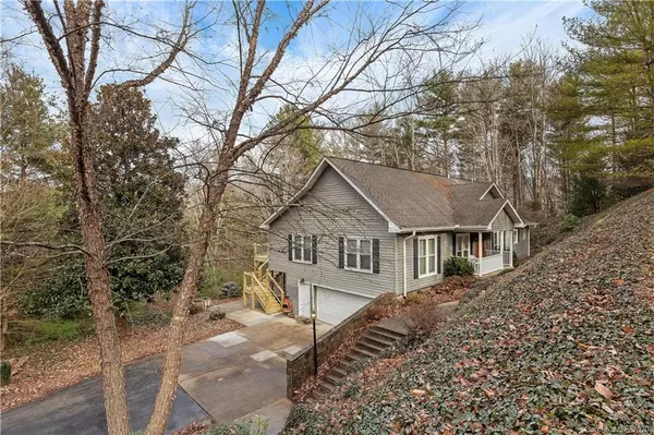 Asheville, NC 28804,153 Skyview CIR