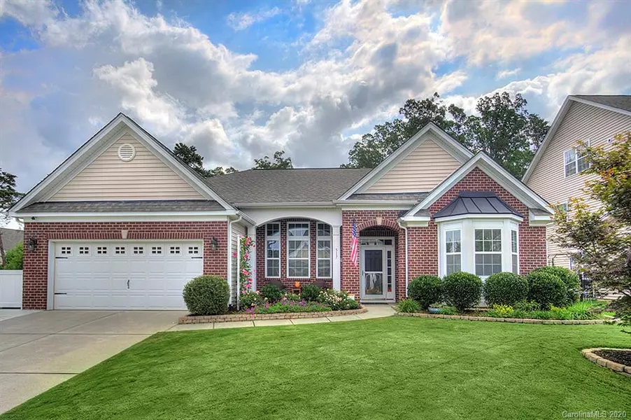 517 Rosemary LN, Tega Cay, SC 29708