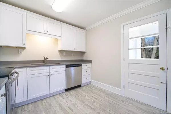 Charlotte, NC 28205,2213 Lanier AVE