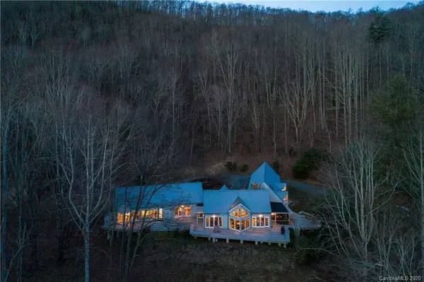 Tuckasegee, NC 28783,1385 Broom RD