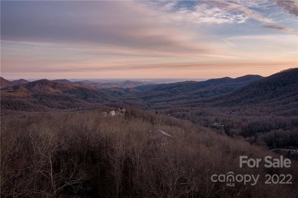 9 Laurel Knob RD #9, Rosman, NC 28772