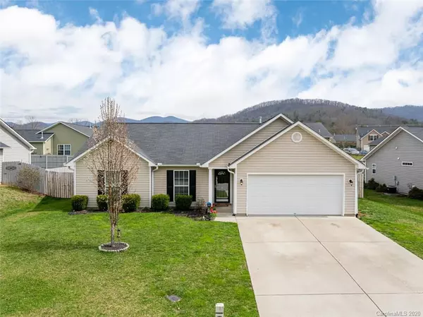 8 Woodthorn RD, Weaverville, NC 28787