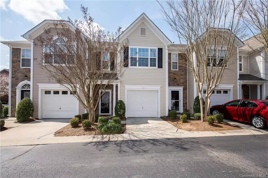 1910 Travertine LN, Fort Mill, SC 29708