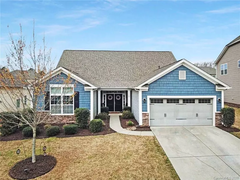 568 Rosemary LN, Tega Cay, SC 29708