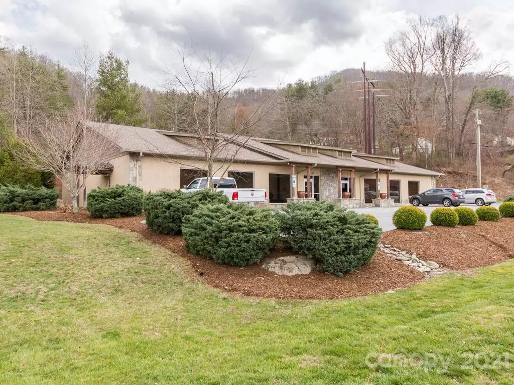 Swannanoa, NC 28778,209 Patton Cove RD