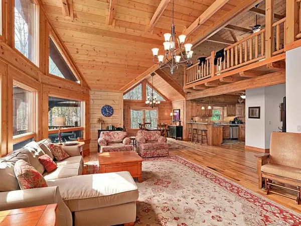 Maggie Valley, NC 28751,164 Adohi TRL