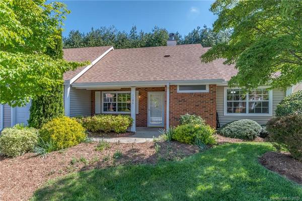 1106 Citation CIR, Hendersonville, NC 28739