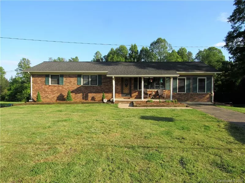 1142 E Stagecoach TRL, Lawndale, NC 28090