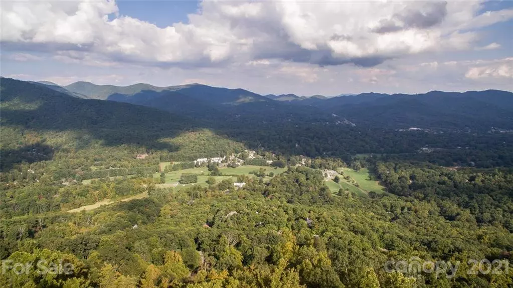 337 Pinnacle DR, Black Mountain, NC 28711