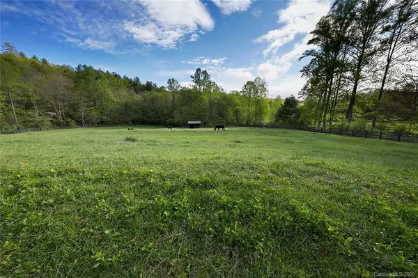 Lake Toxaway, NC 28747,284 McLain Branch RD
