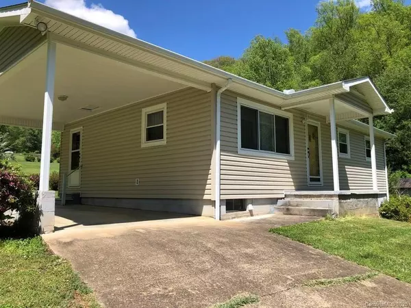 10 Artic LN, Sylva, NC 28779