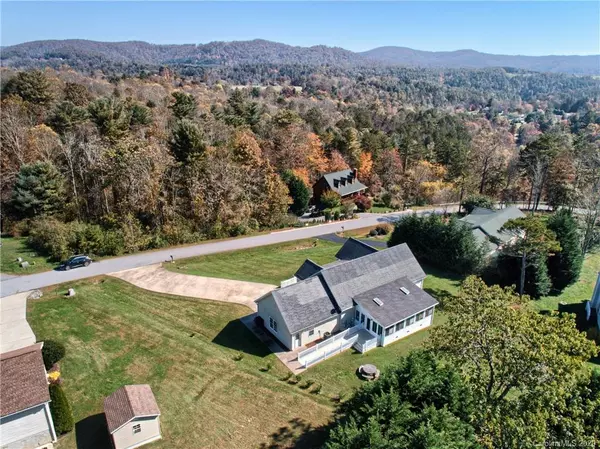 Hendersonville, NC 28792,355 Hidden Meadow DR