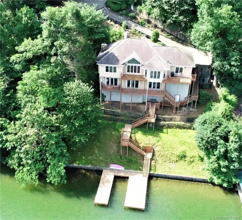 Lake Lure, NC 28746,304 Seton RD