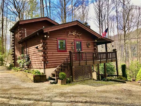 21 Martens LN, Maggie Valley, NC 28751