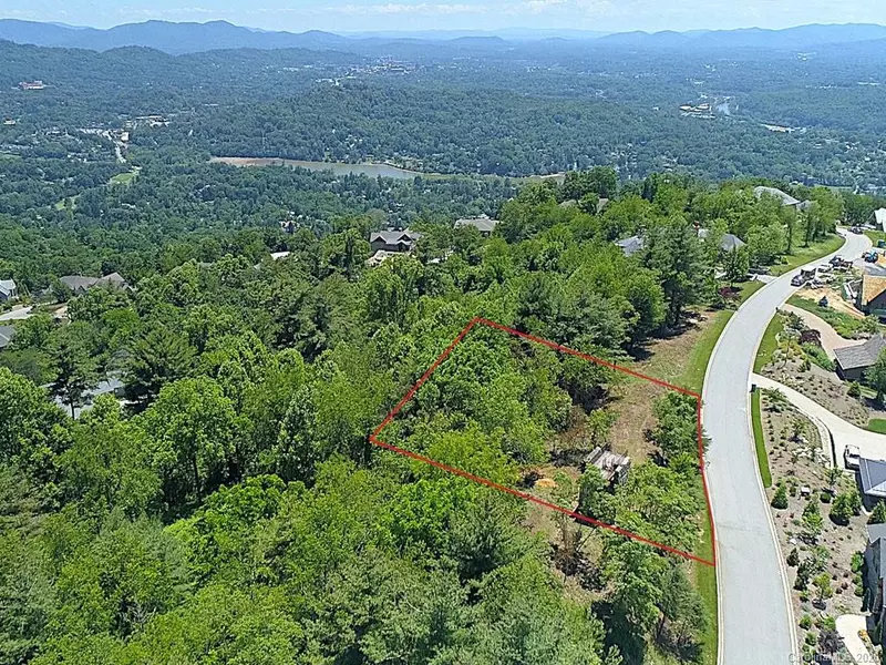 99 Summit Tower CIR #243, Asheville, NC 28804