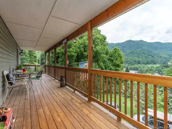 Maggie Valley, NC 28751,333 Lewis LN