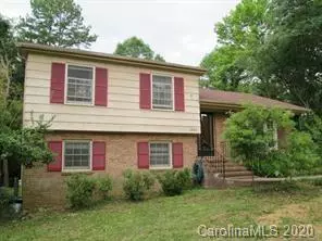 1308 Lewis Carroll CT, Charlotte, NC 28213