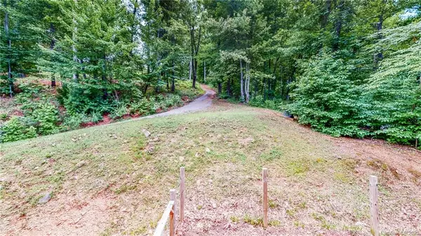 Swannanoa, NC 28778,57 Mackenzie WAY