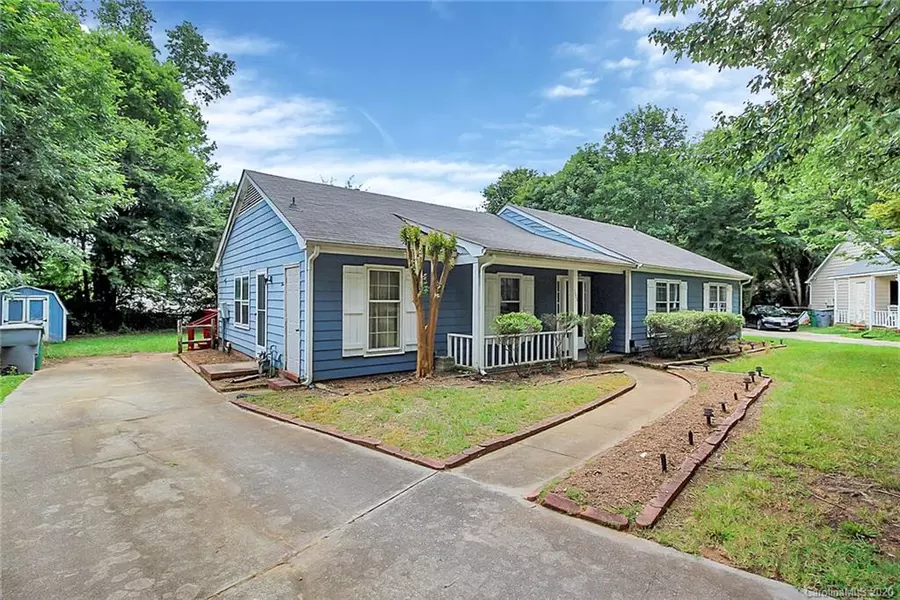 7304 Mossborough CT, Charlotte, NC 28227