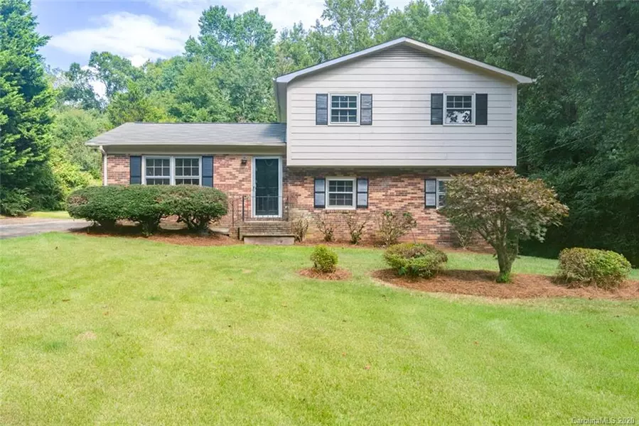 315 Pine RD, Mount Holly, NC 28120