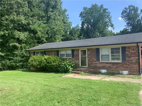 802 Castlewood DR, Gastonia, NC 28056