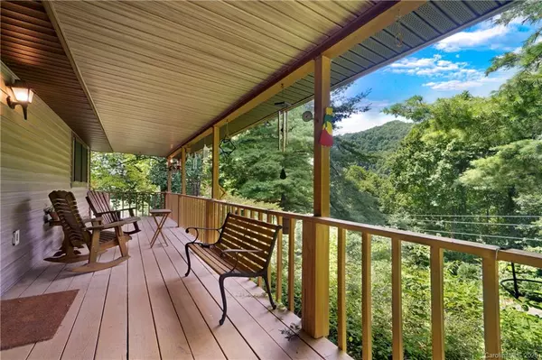 Maggie Valley, NC 28751,84 Soco acres RD