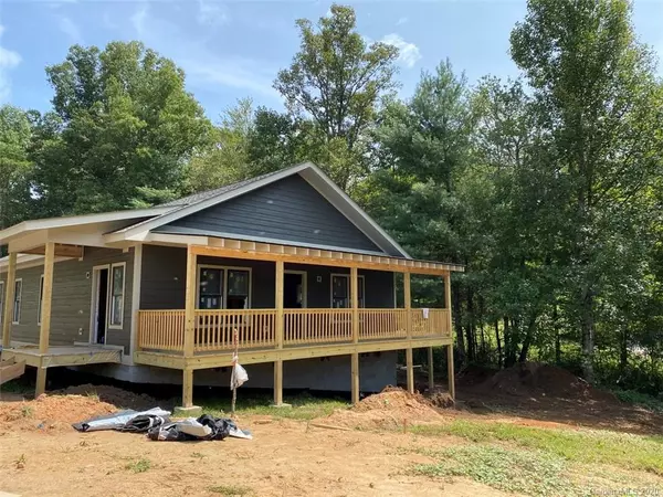 Penrose, NC 28766,206 Cliff RD
