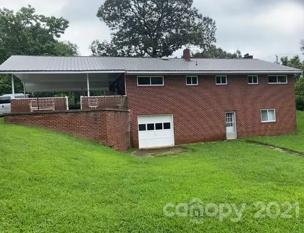 North Wilkesboro, NC 28659,108 Sycamore ST