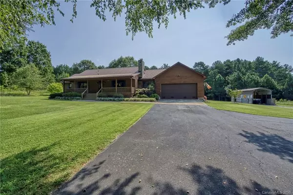 2884 Mattie Wade RD, Sherrills Ford, NC 28673