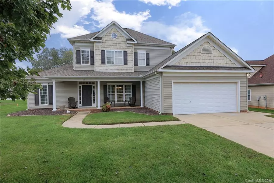 135 Lamplighter LN, Mooresville, NC 28115