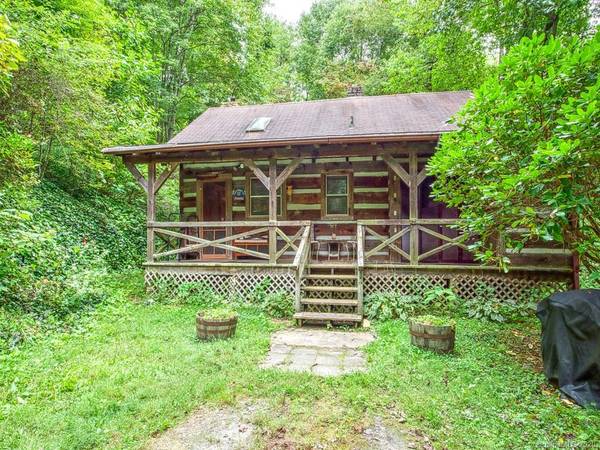 72 Hi Nuff LN, Maggie Valley, NC 28751