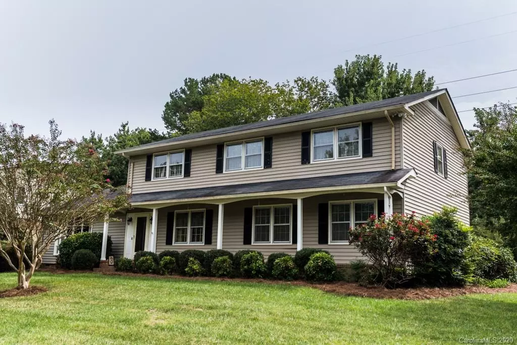 Albemarle, NC 28001,1002 Larkhaven LN