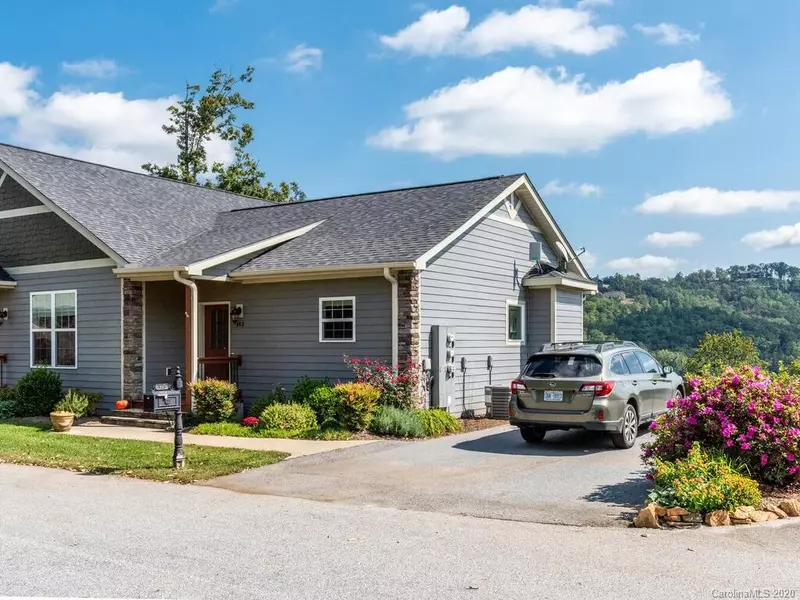 143 Red Hawk Knoll, Lake Lure, NC 28746