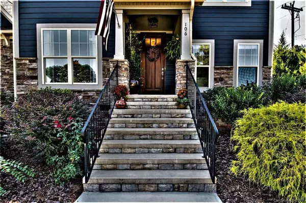 Mooresville, NC 28117,106 Lakeshore Hills DR