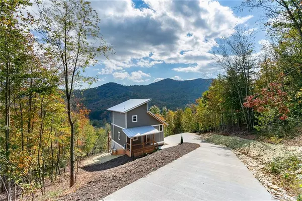 99 Mos WAY, Candler, NC 28715