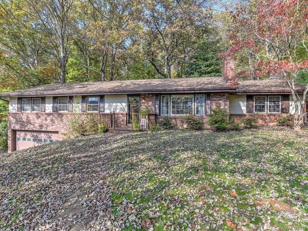 100 Alpine WAY, Asheville, NC 28805