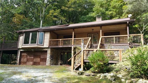 536 Astor Cook RD, Blowing Rock, NC 28605