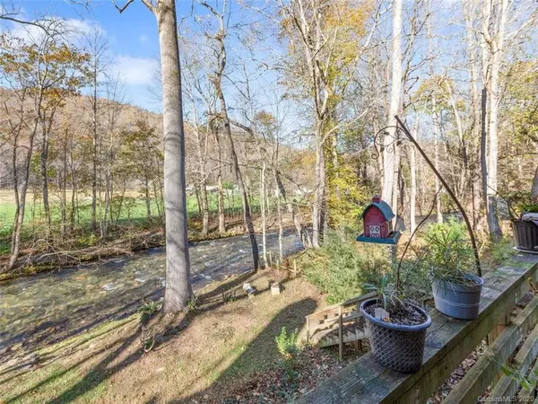 Maggie Valley, NC 28751,81 Riverside Villa DR