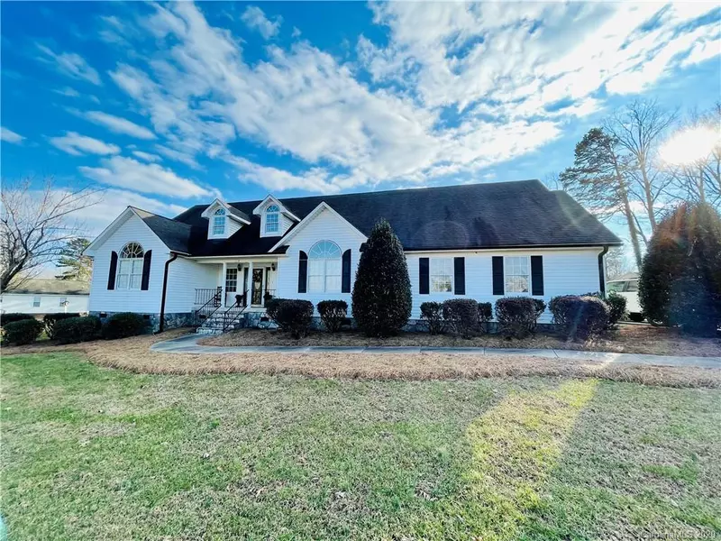 117 Grace Lynn DR, Statesville, NC 28677