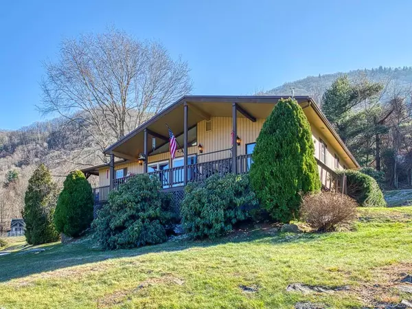 Maggie Valley, NC 28751,200 Holley LN