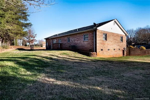 Hickory, NC 28602,5132 Beaver CT