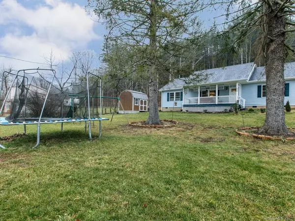 Swannanoa, NC 28778,959 Bee Tree RD