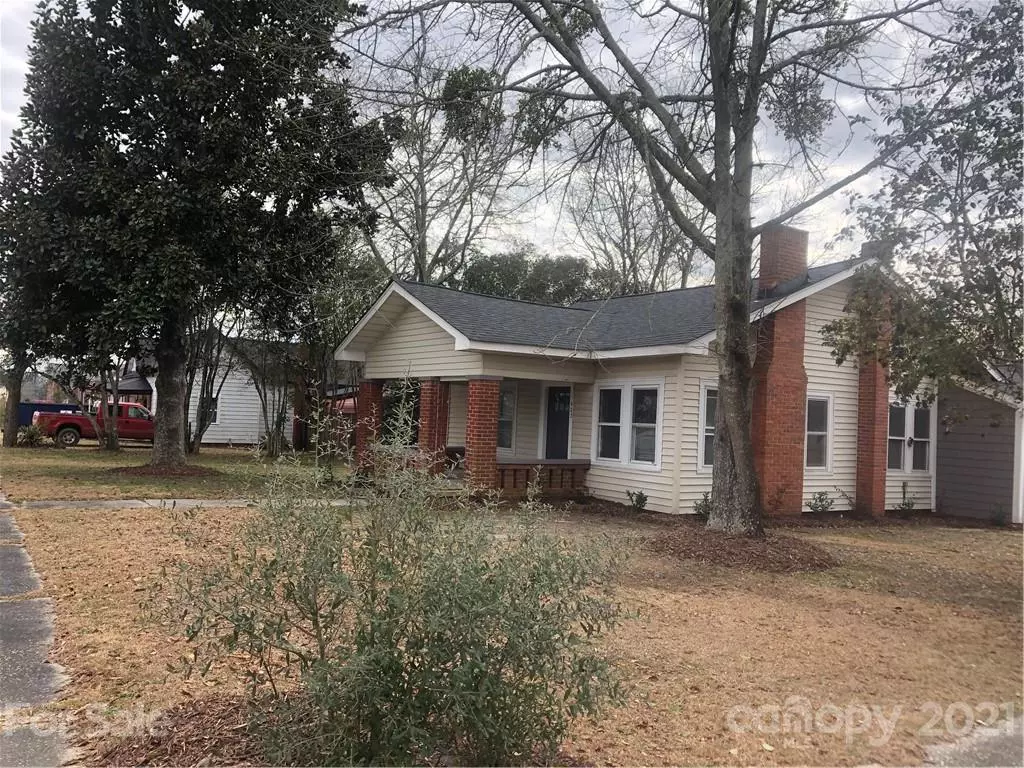 Pageland, SC 29728,402 S Maple ST