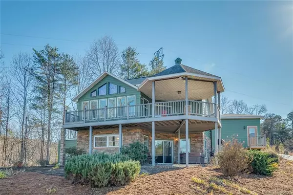 331 Peaks DR, Lake Lure, NC 28746