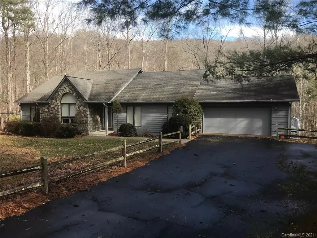 Hendersonville, NC 28792,145 Foothills DR